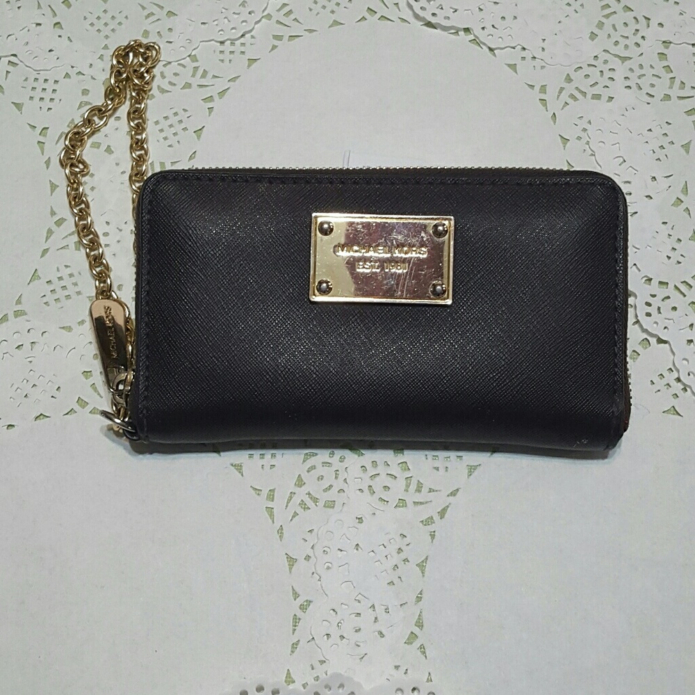 Michael Kors brown wrislet wallet